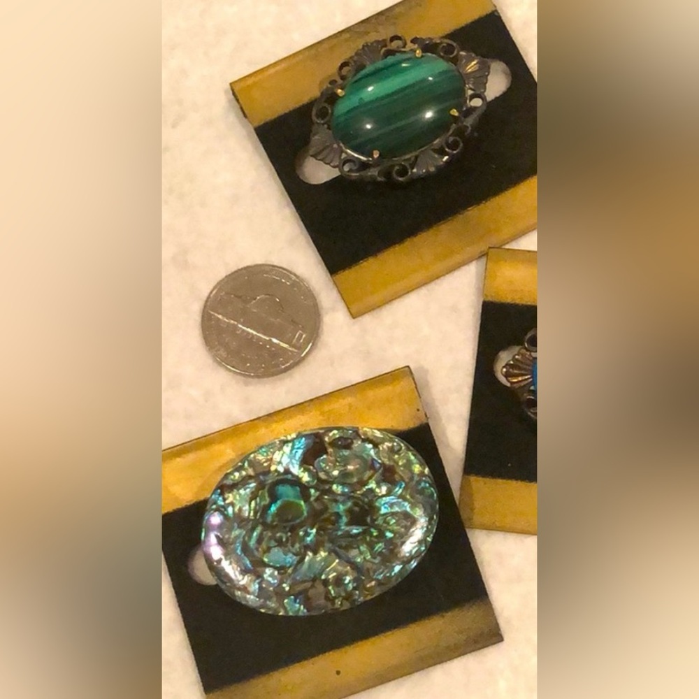 Set of two pins in Abalone & Malachite